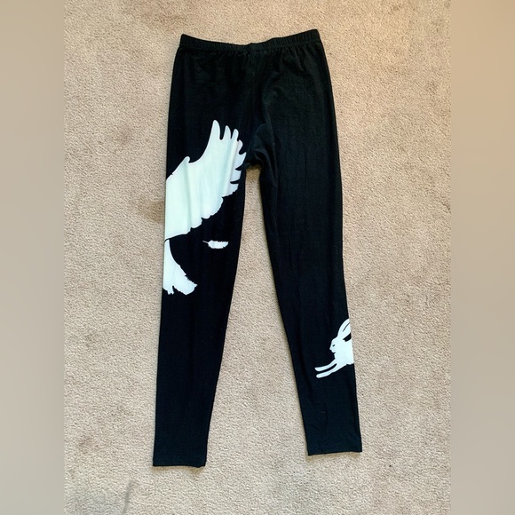 One Size Leggings with Eagle and Rabbit Design - Picture 3 of 5